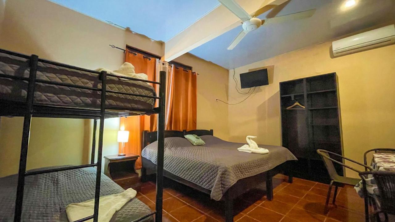Hotel Beachfront Vista Hermosa Jaco Exterior photo