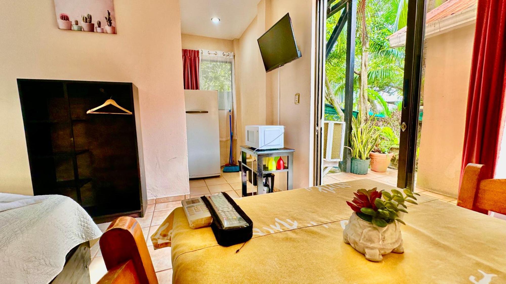 Hotel Beachfront Vista Hermosa Jaco Exterior photo
