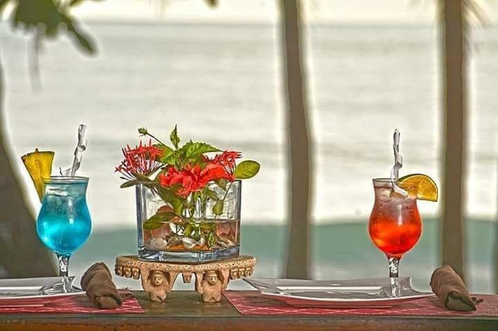 Hotel Beachfront Vista Hermosa Jaco Exterior photo